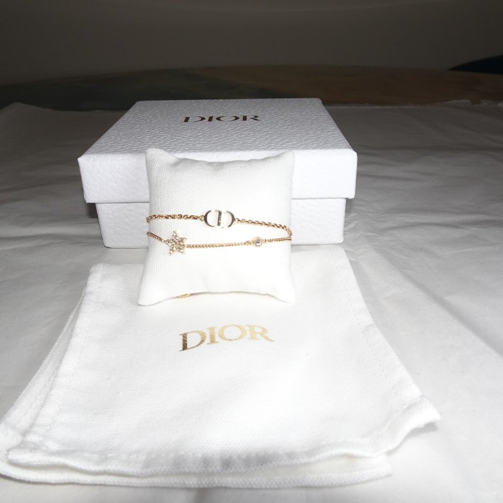 Dior Gold CD Logo Star Crystal Bracelet - Picture 2 of 12
